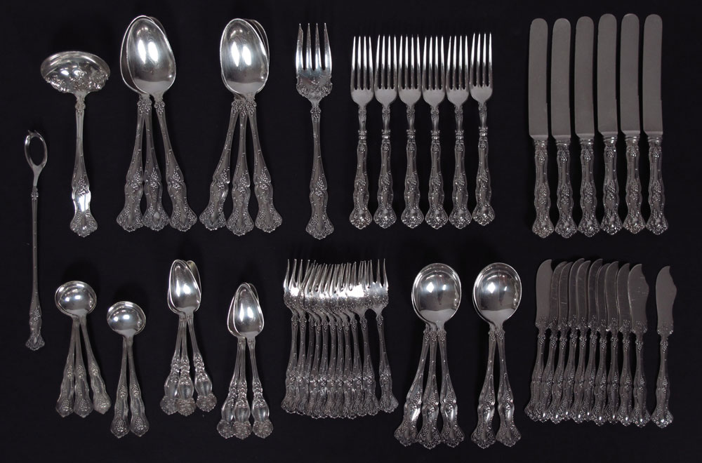 VINTAGE ROGERS GRAPE SILVERPLATE FLATWARE: