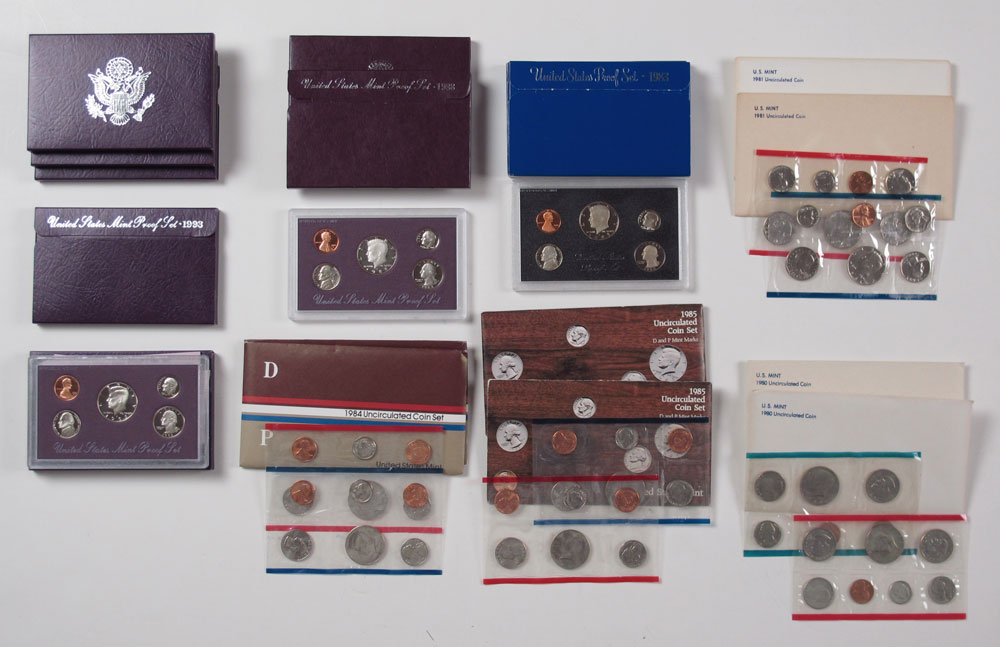 29 PROOF & UNCIRCULATED COIN SETS