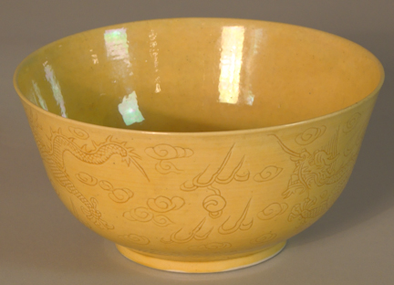 CHINESE INCISED YELLOW GLAZED BOWL 1478d6
