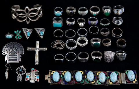 COLLECTION OF SILVER JEWELRY including