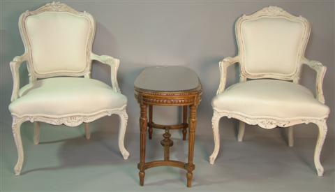 PAIR OF LOUIS XV STYLE FAUTEUILS