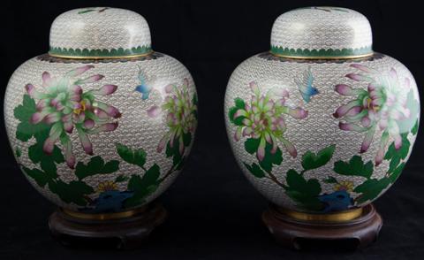 CHINESE CLOISONNE ENAMEL JARS AND 147a44