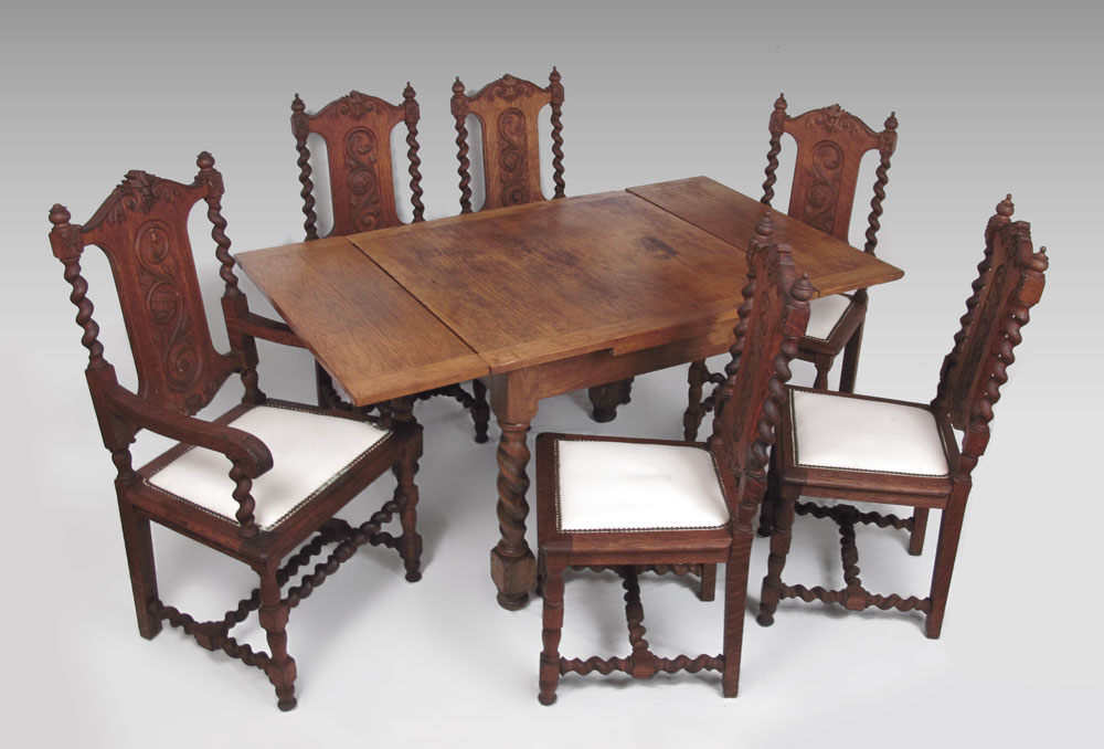 ENGLISH OAK PUB TABLE WITH 6 CHAIRS: