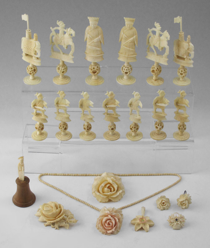 20 PIECE ESTATE CARVED IVORY COLLECTION  147b77