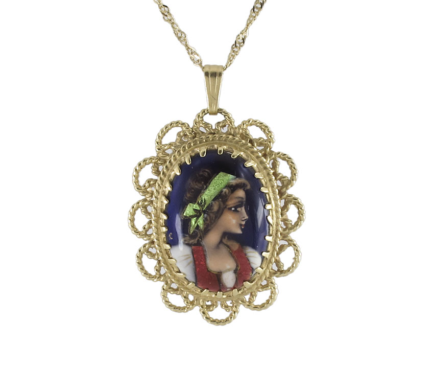 GOLD ENAMELED PORTRAIT PENDANT  147bce