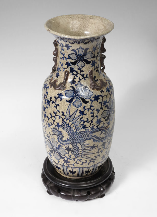 CHINESE BLUE DECORATED CRACKLE