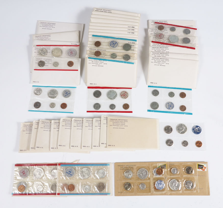 44 UNCIRCULATED AND SPECIAL SETS 147d86