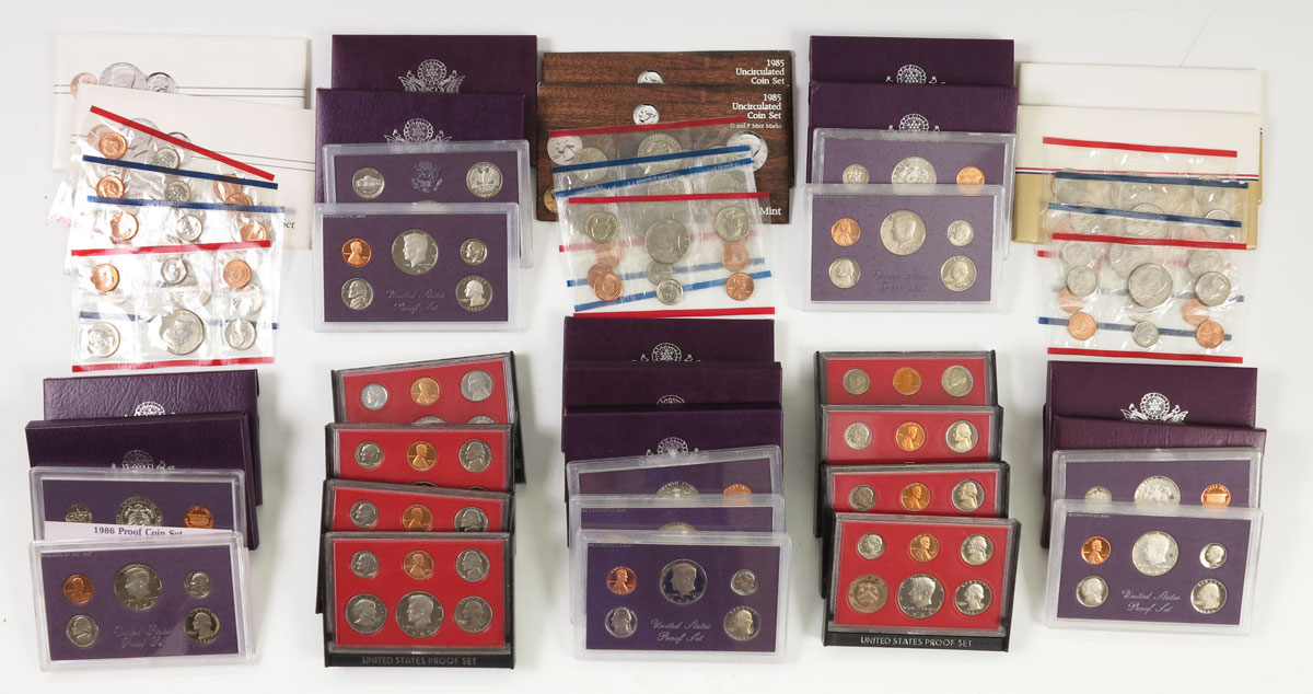 25 UNCIRCULATED AND PROOF SETS 147d88