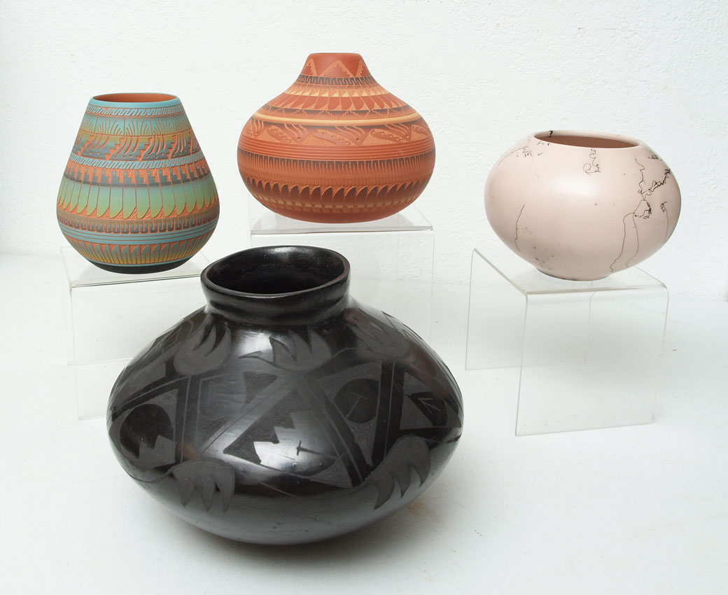 4 PIECE SOUTHWEST NATIVE AMERICAN POTTERY: