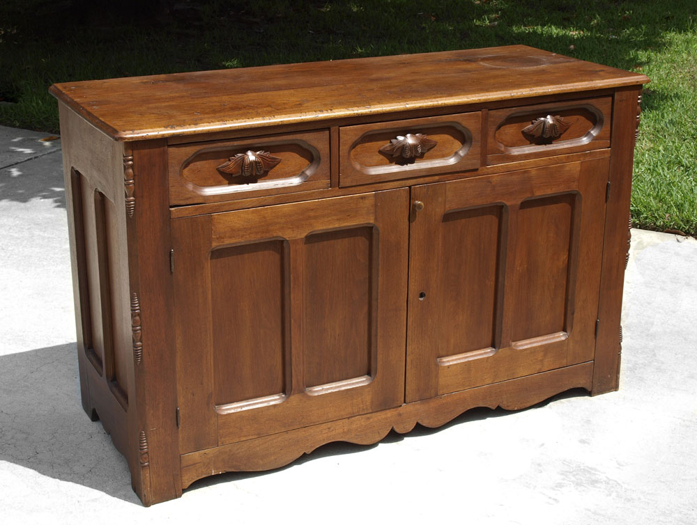 WALNUT VICTORIAN SERVER: 3 drawers