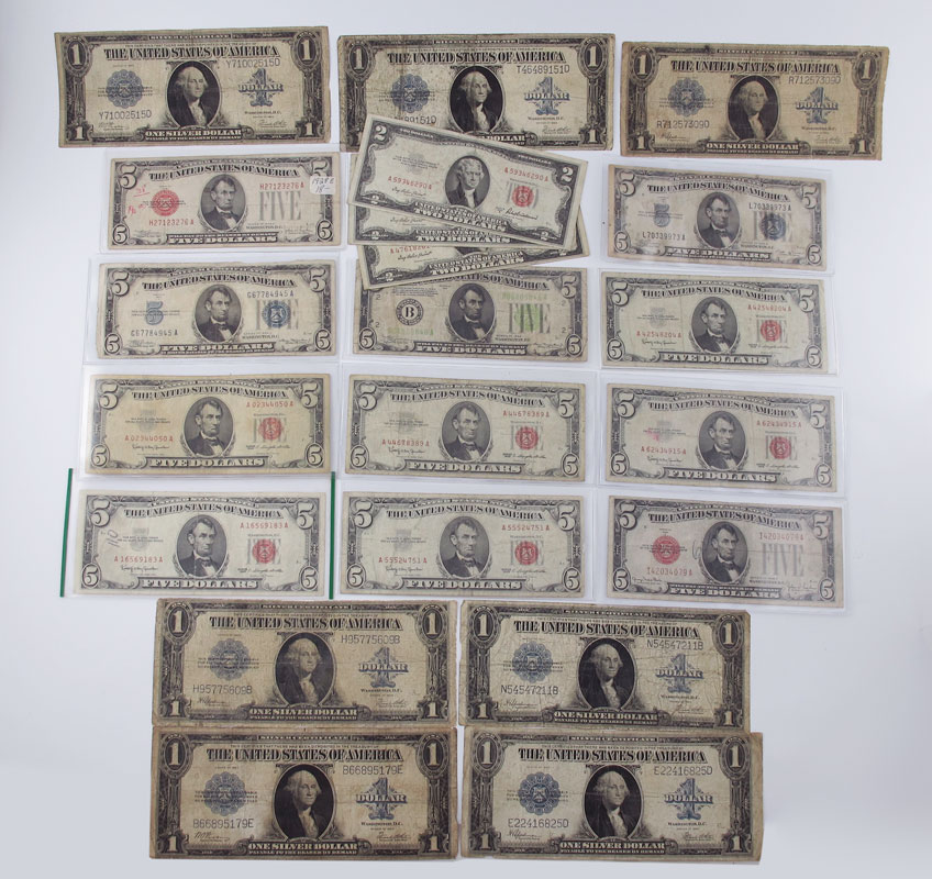 COLLECTION OF US PAPER CURRENCY  147ec3