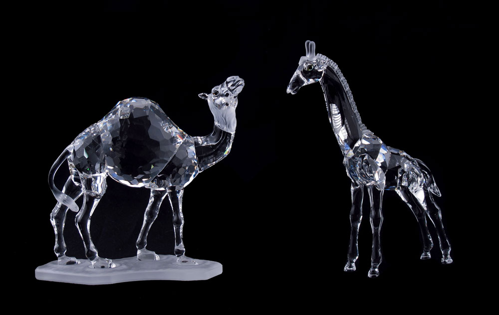 SWAROVSKI CRYSTAL FIGURINES Two 147f66