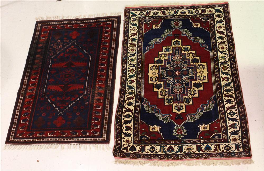 TWO MEDALLION RUGS blue red beige 148083