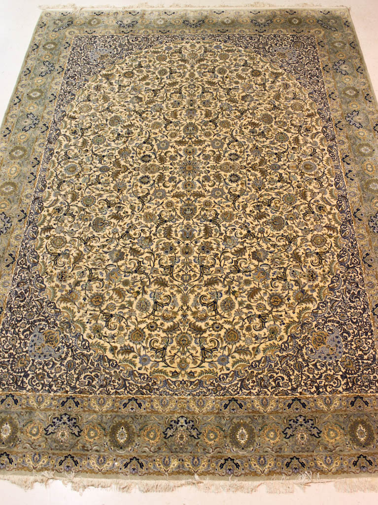 PERSIAN KASHAN RUG having a silk 14807c