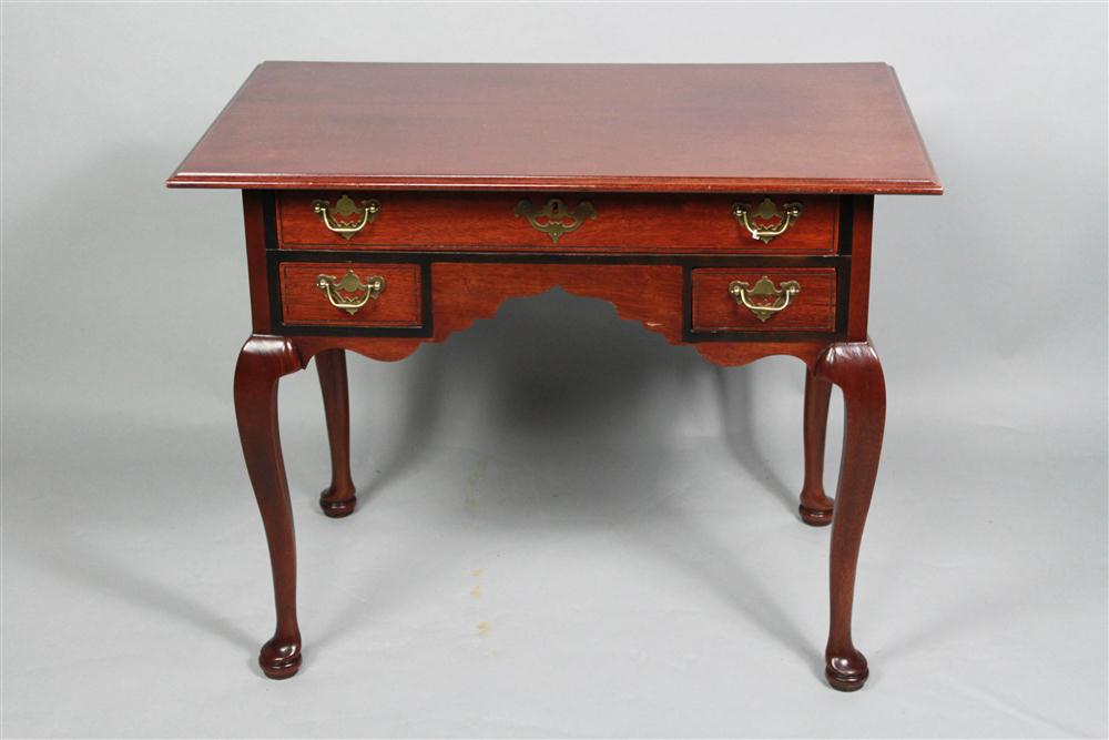 QUEEN ANNE STYLE MAHOGANY LOWBOY 1480e3