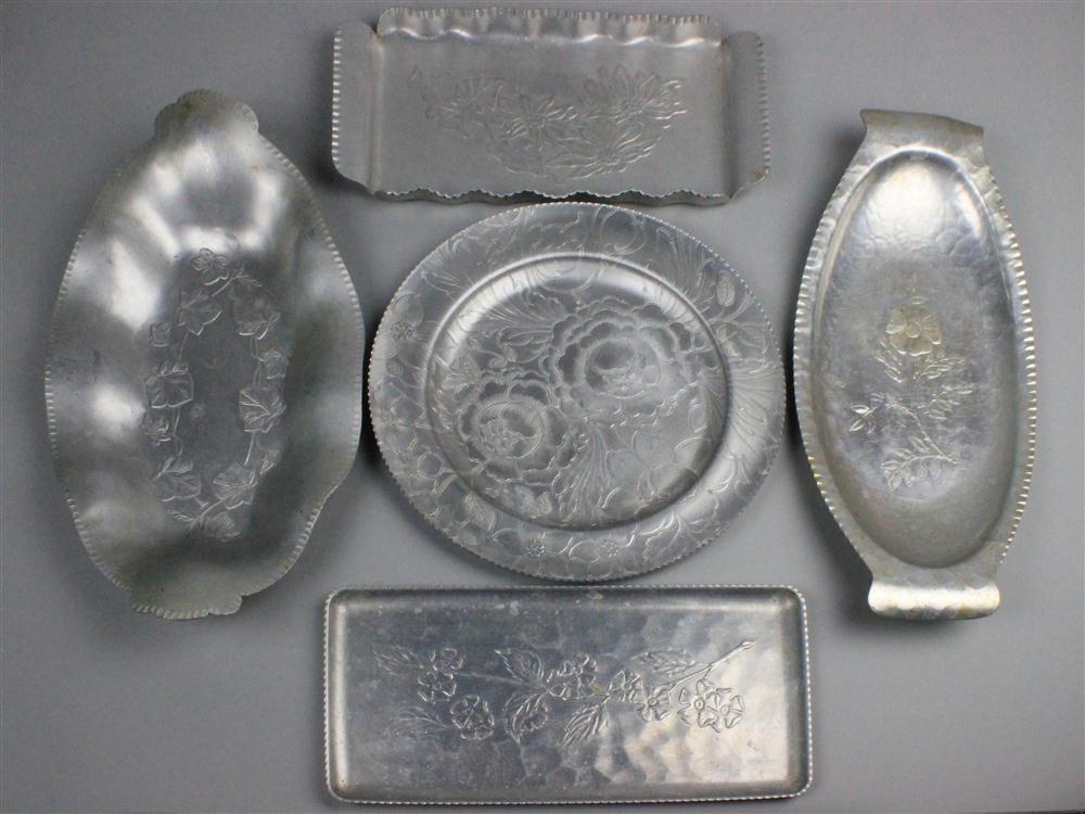 FIVE AMERICAN ALUMINUM SERVING PIECES