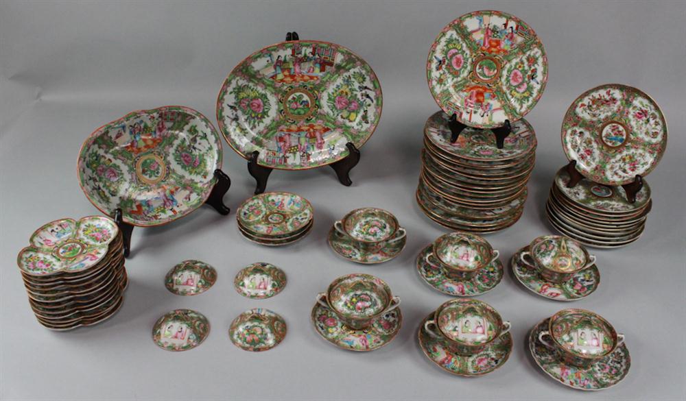 GROUP OF CHINESE ROSE MEDALLION DINNERWARES