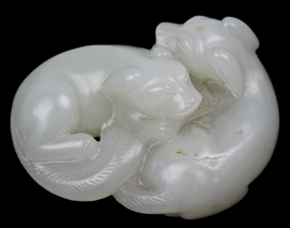 CHINESE WHITE JADE CARVING OF A 14819a