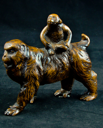 JAPANESE BRONZE MODEL OF A GORILLA