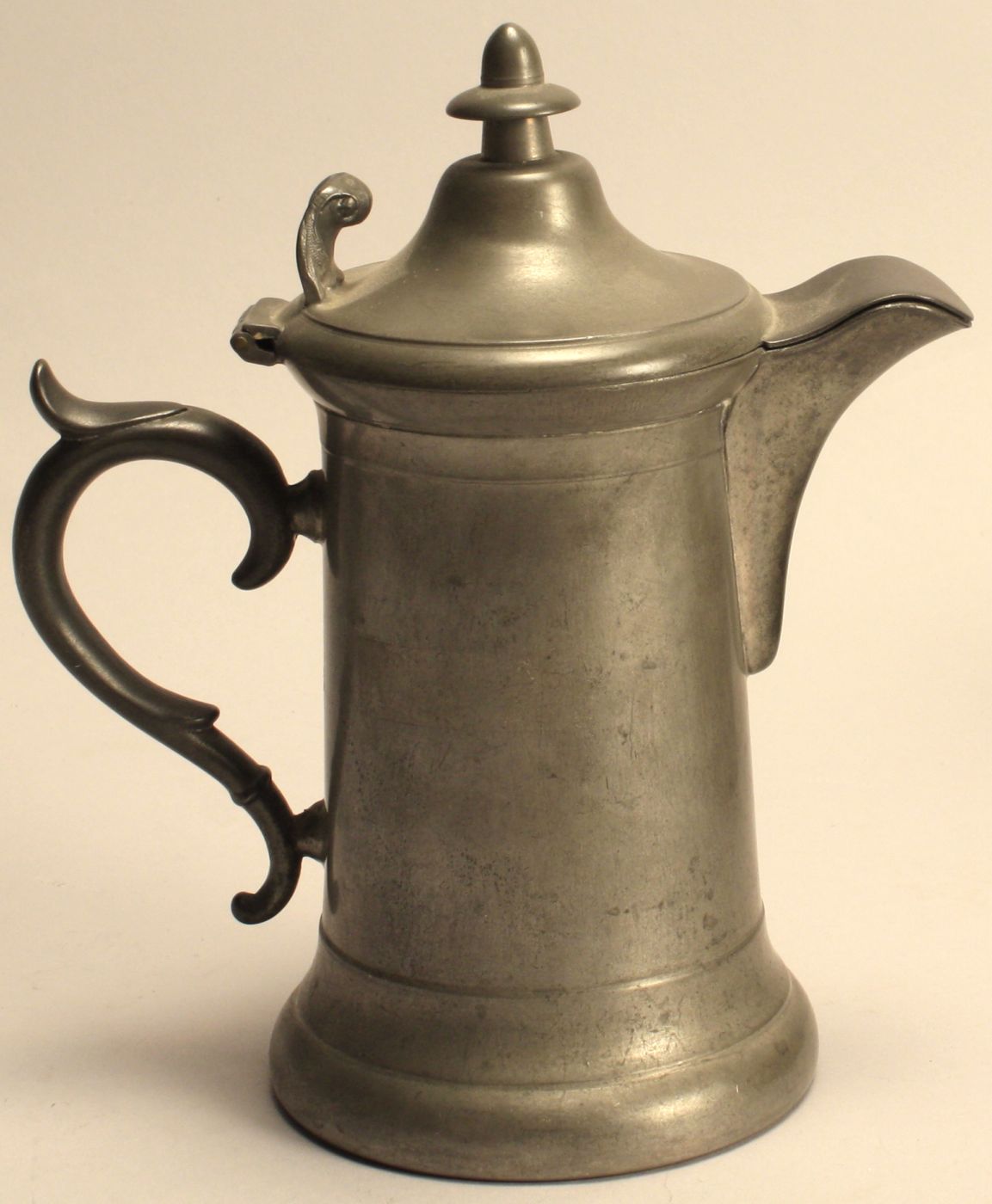 ANTIQUE AMERICAN PEWTER LIDDED 14a913