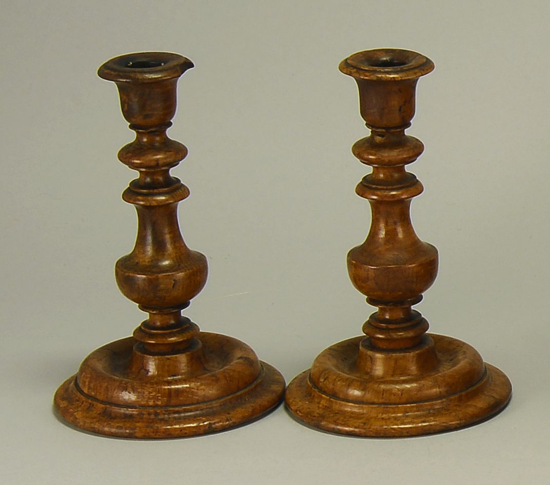 PAIR OF TURNED TREENWARE CANDLESTICKS18th 14a9dc