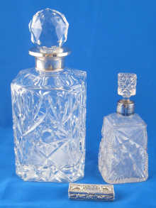 A silver mounted cut glass decanter 14ab1d