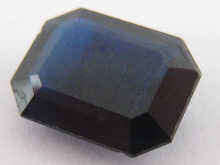 A loose polished unmounted sapphire 14ab2a