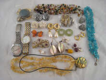 A quantity of costume jewellery including