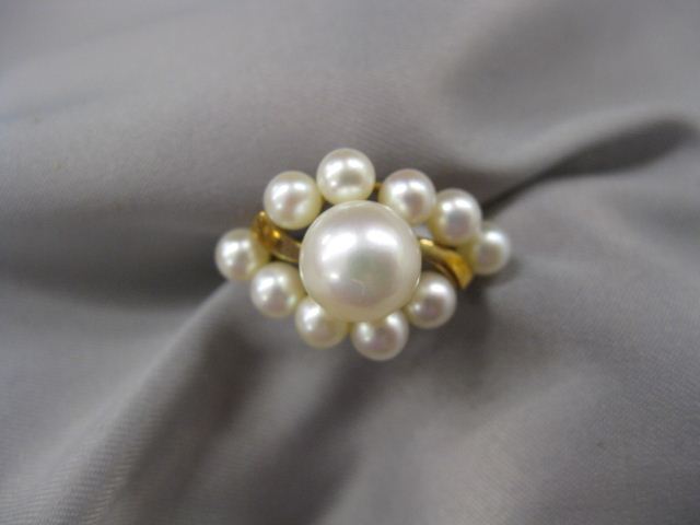 Pearl Ring 11 pearls in 14k yellow gold.
