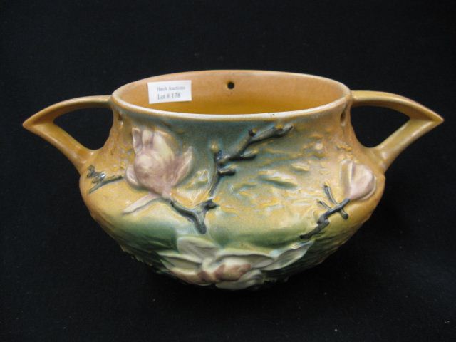 Roseville ''Magnolia'' Art Pottery