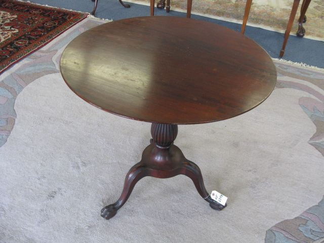 Victorian Mahogany Table 30'' round