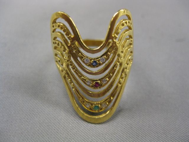 14k Ring wavy design with small