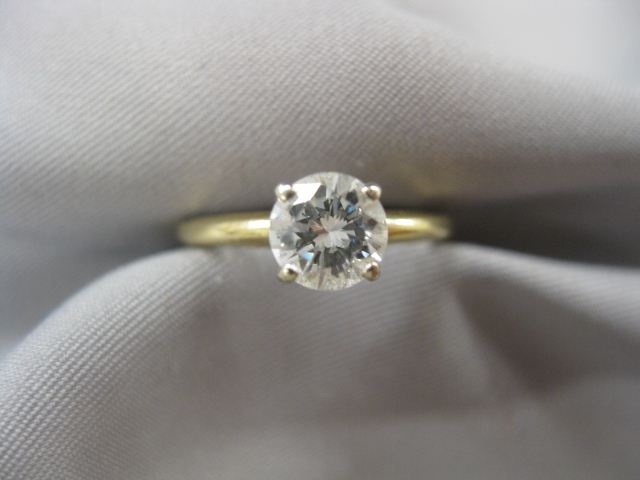 Diamond Solitaire 1/2 carat round brilliant