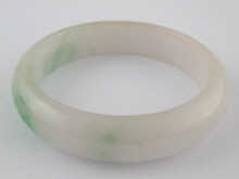 A Chinese jade bangle  14b322