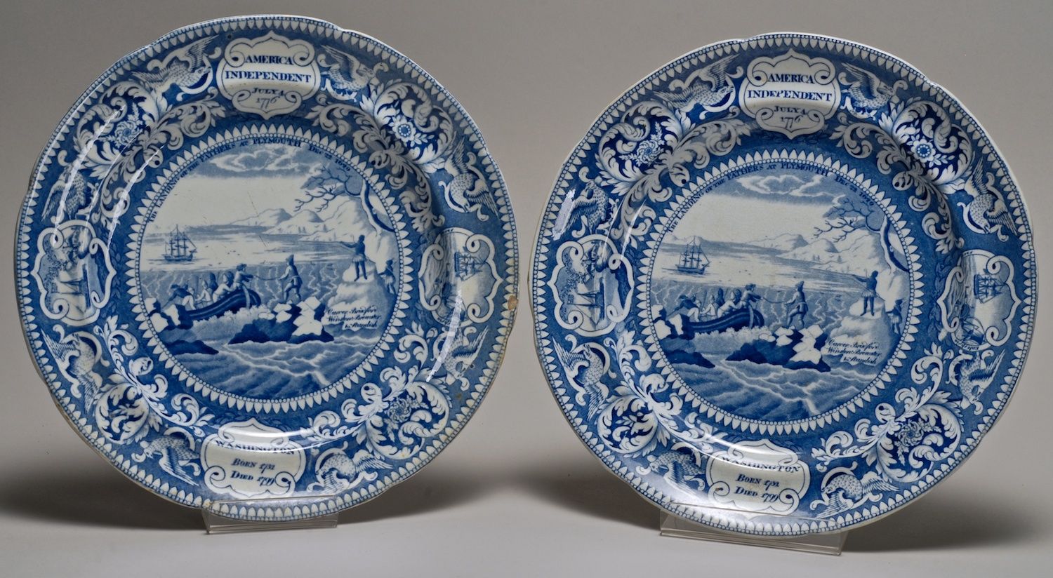 PAIR OF BLUE AND WHITE STAFFORDSHIRE 14b42e