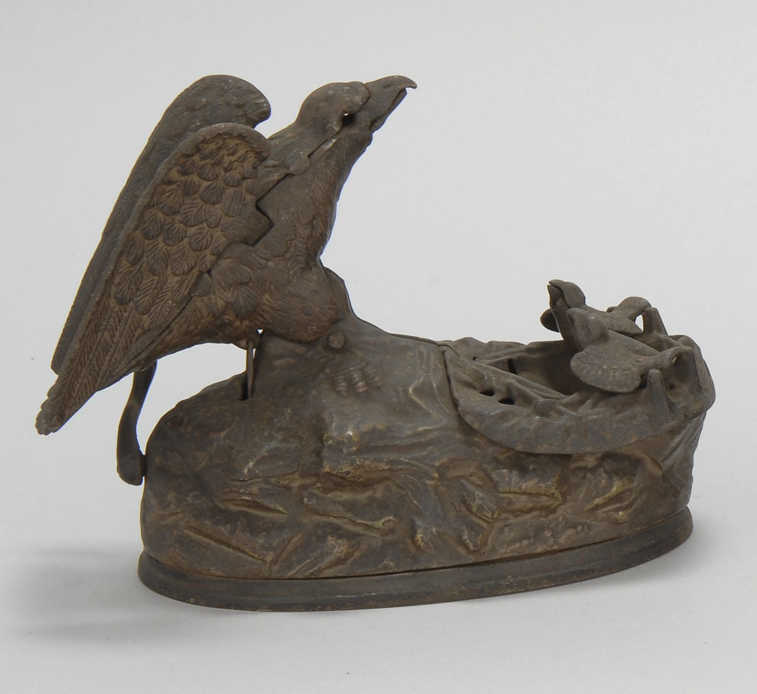 CAST IRON MECHANICAL BANK EAGLE 14b439