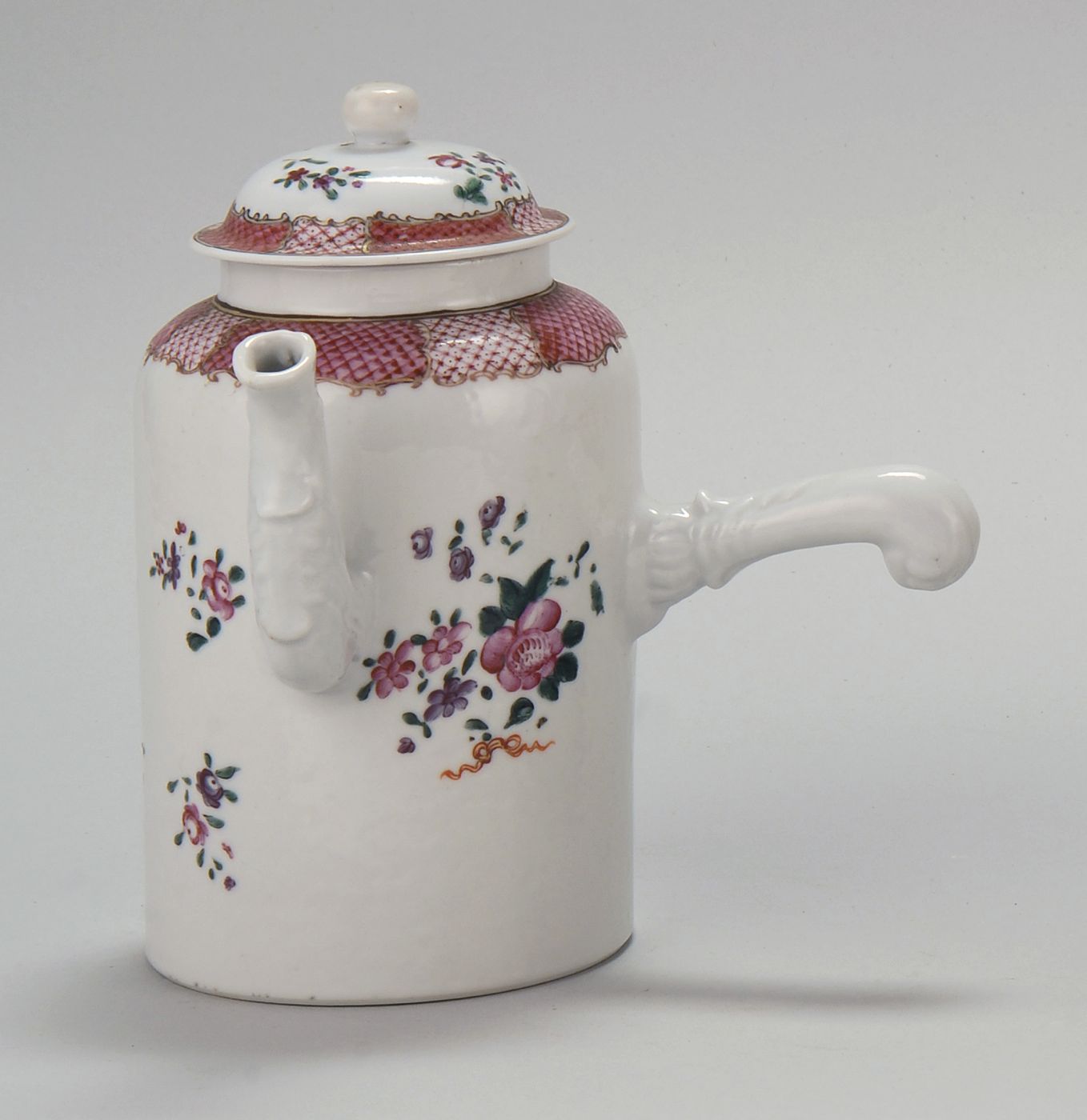 CHINESE EXPORT PORCELAIN SIDE-HANDLED