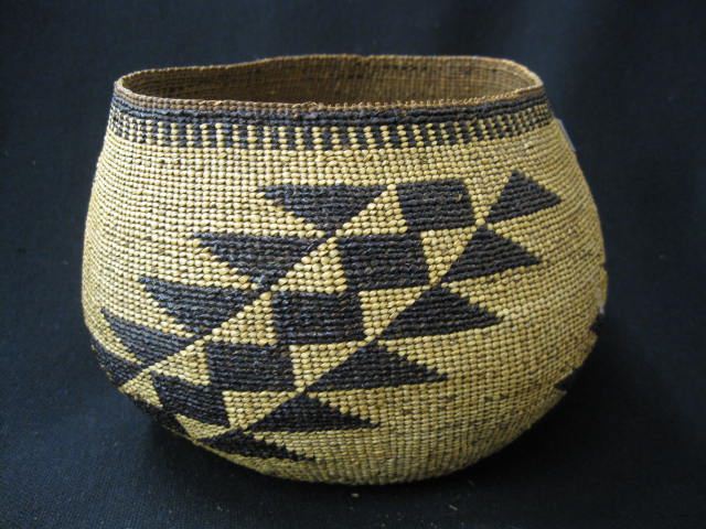 Native American Indian Hupa Basket 14b6a6