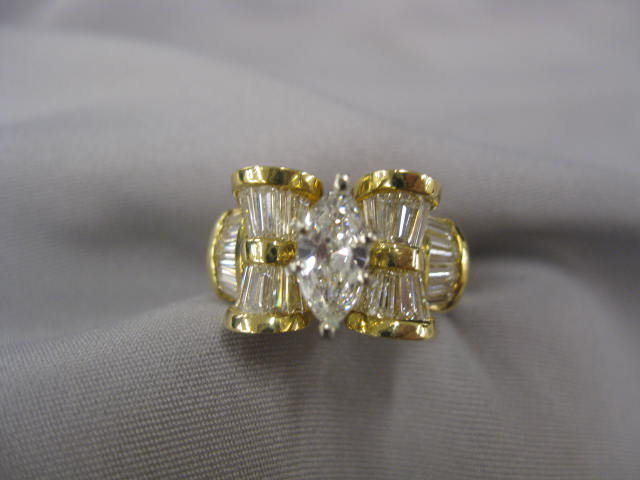 14k Gold Cubic Zirconia Ring 14bb40