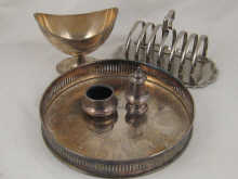 Silver plate being a boat shaped dish