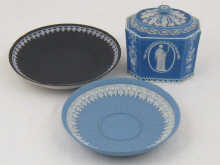 An early Wedgwood blue jasper sugar