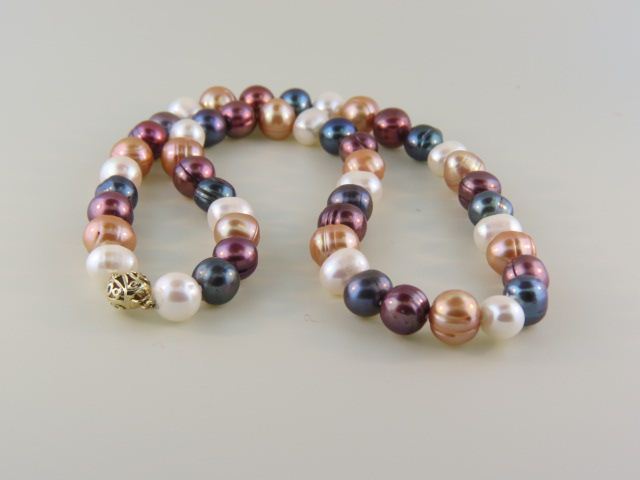 Pearl Necklace 49 pearls 9 to 10mm