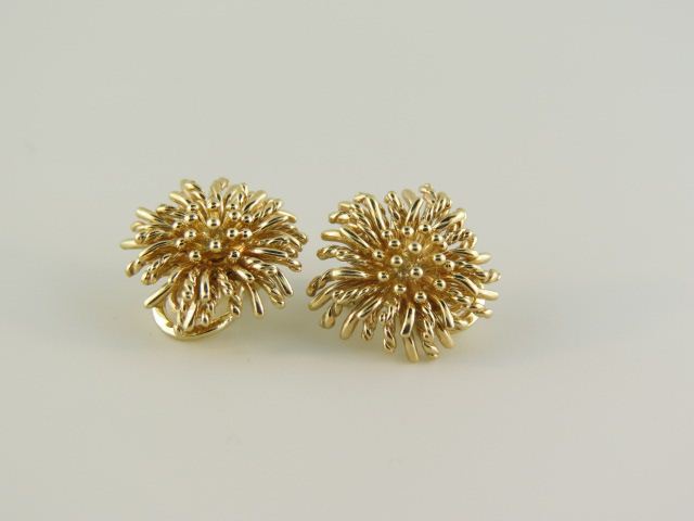 Tiffany 18k Gold Earrings floral