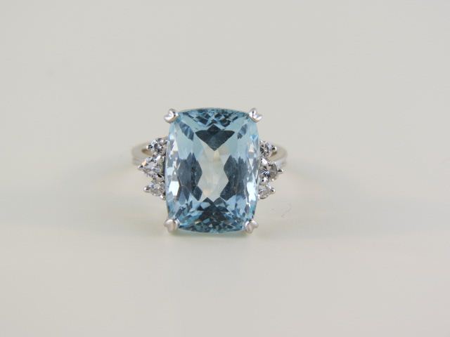 Aquamarine & Diamond Ring 14.05