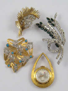 A mixed lot of costume jewellery 149b89