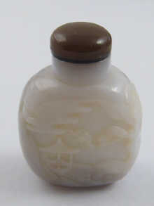 A Chinese carved agate snuff bottle 149be1