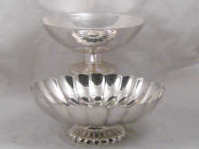 An American silver plated scalloped 149d68