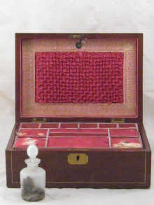 A Victorian mahogany jewellery box with