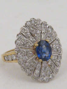 A hallmarked 18 carat gold sapphire 149df4