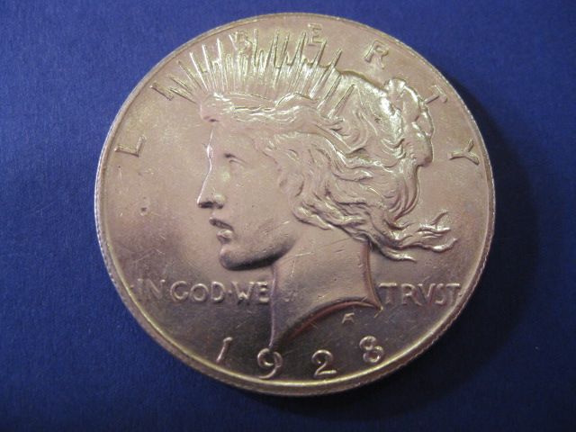 1928 U S Peace Silver Dollar uncirculated 149f5e